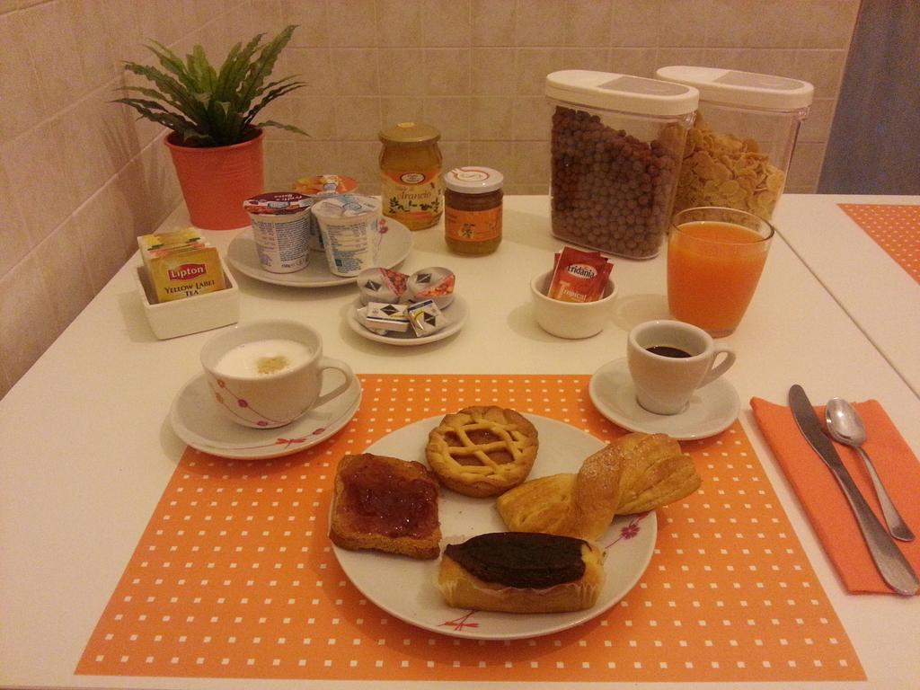 B&B Sunflower Katanya Oda fotoğraf